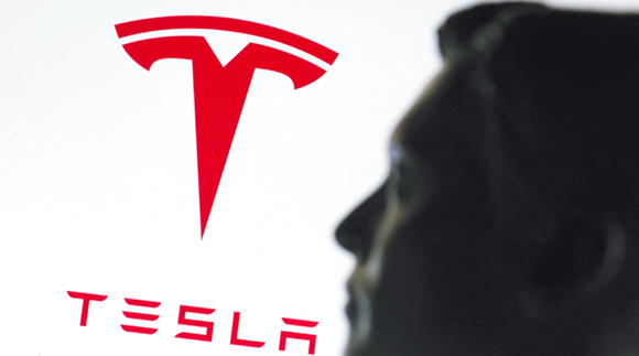 VALOR DE TESLA PIERDE LA MARCA DEL BILLÓN DE DÓLARES EN BOLSA